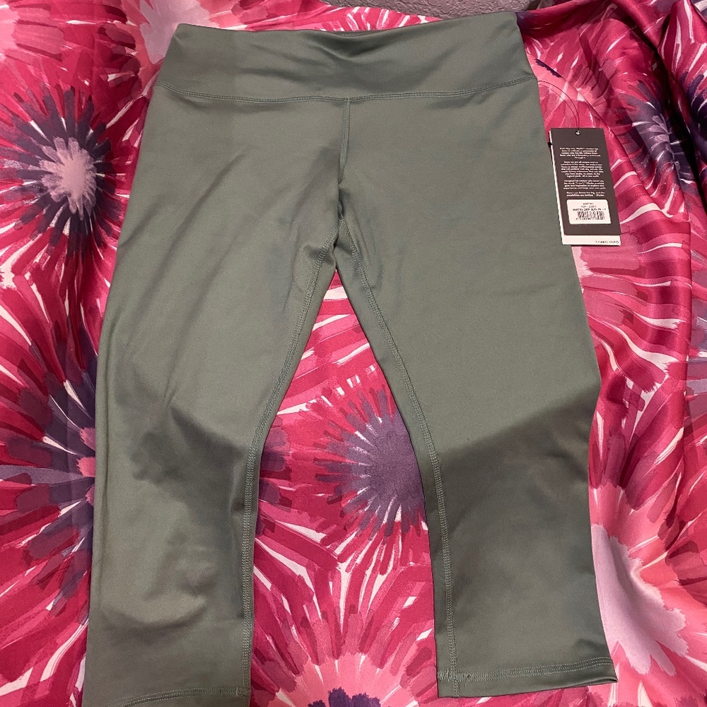 NWT Glyder Mantra Crop Leggings